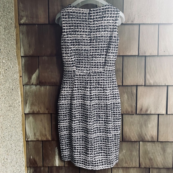 Karl Lagerfeld Elegant Sleeveless Dress – Black & White Pattern - Picture 8 of 10